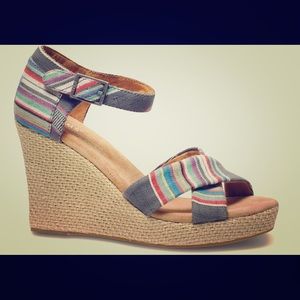 TOMS Wedges